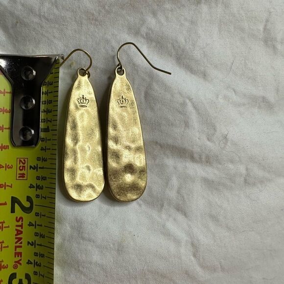 Boho Vintage-look Cream Earrings Crown Shimmer Resin Cabochon Premiere Designs - Picture 7 of 7